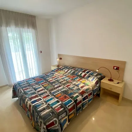 Apartment Modern In A Area In